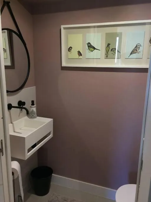 Lovely Refurbished Apartment ニース 0*,