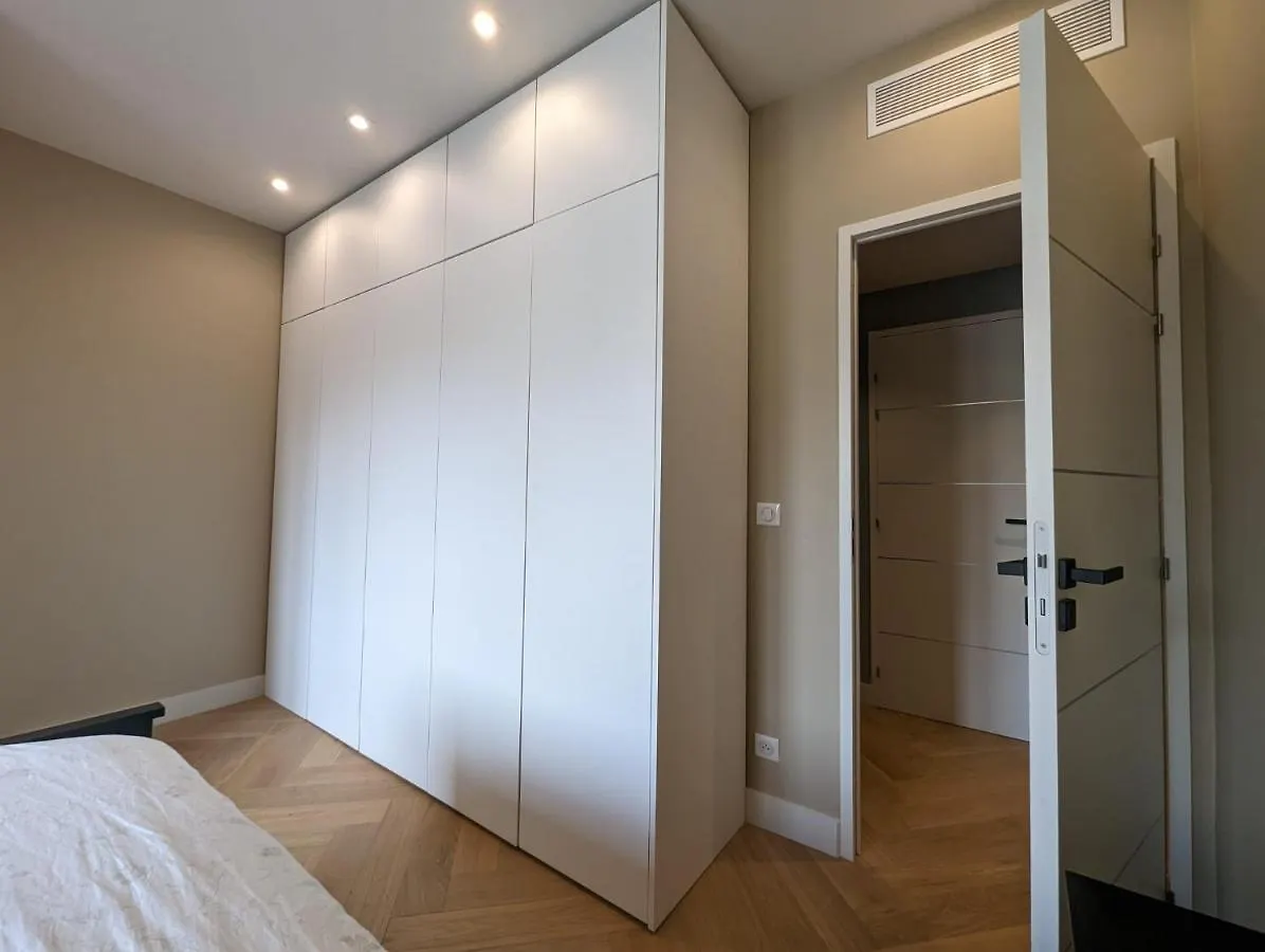 Lovely Refurbished Apartment ニース